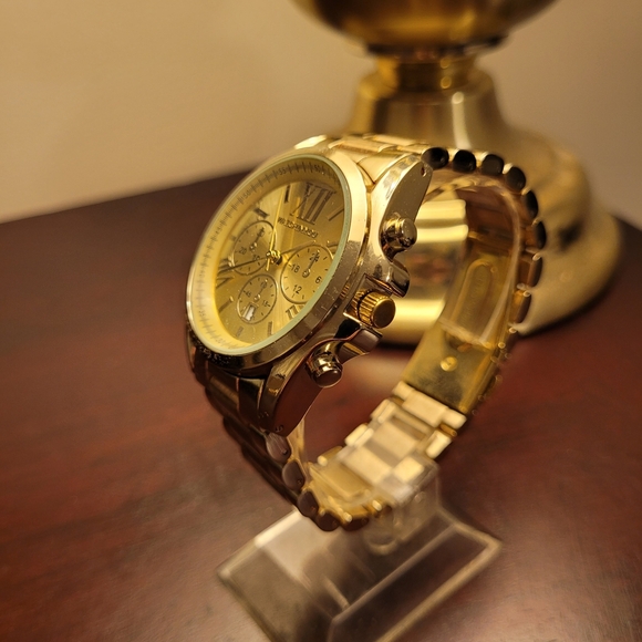 Brand New Women's Gold Watch with Chronograph Roman Dial - Picture 2 of 4